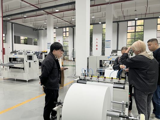 2025Y Новая полностью автоматическая неразборная воздушная бумажная фильтр складная машина Условия производственной линии