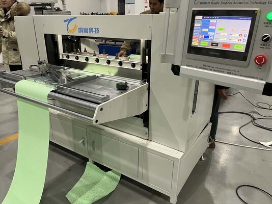 Стабильная производительность. Простота эксплуатации. Линия производства фильтров: складывание, склеивание. Поддержка длительной непрерывной работы.