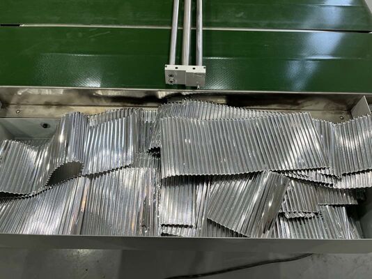 Высокоточная стабильная структура HEPA фильтр волнистая машина для алюминия
