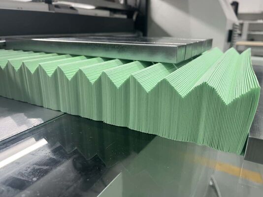 Низкое энергопотребление и экономичная машина для плиссировки фильтров для решений по производству фильтров и автомобильных воздушных фильтров